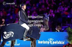 南宫娱乐-波兰代表团在马术比赛中实现突破，夺冠