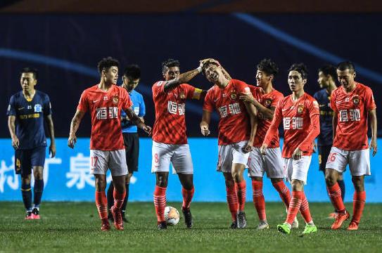 恒大主场0-2不敌建业，客场三连败富力再创历史
